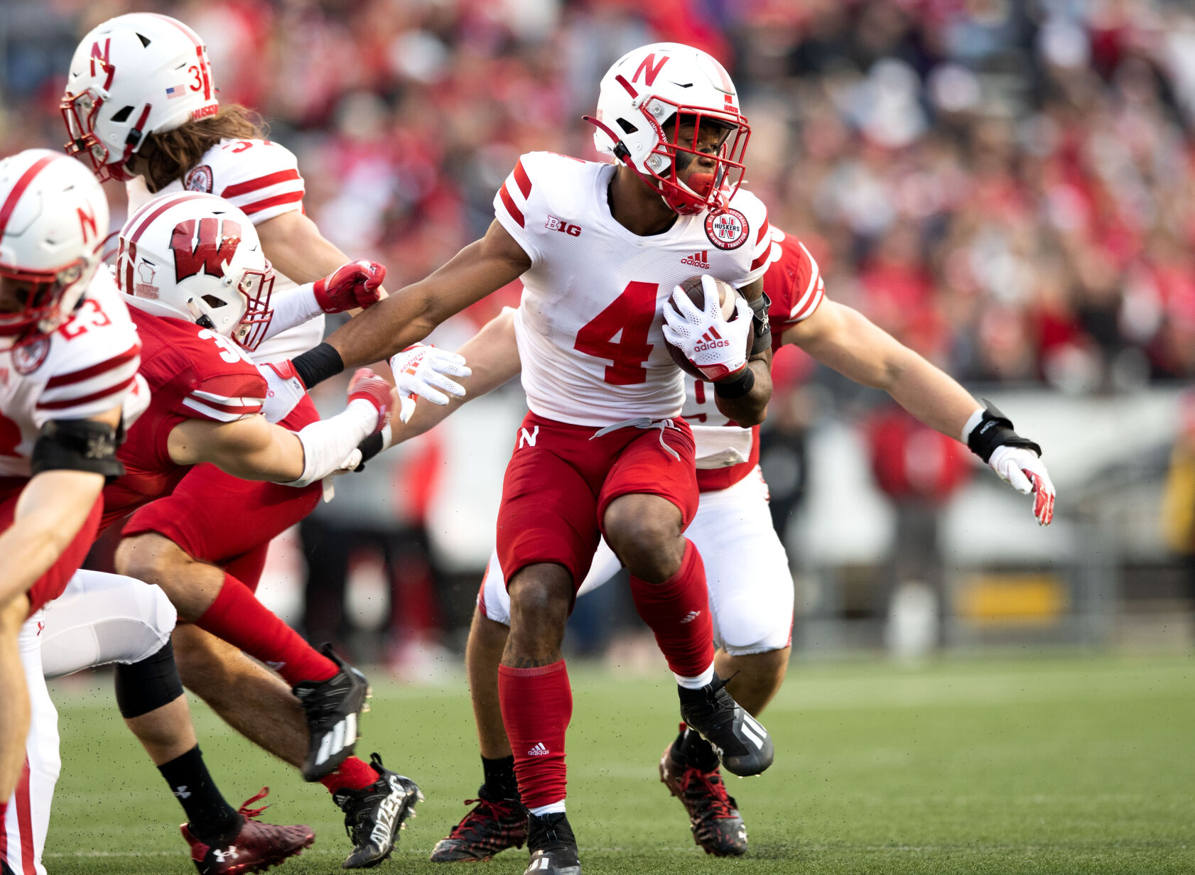 112122-owh-spo-nebraskawisconsin-em23.jpg
